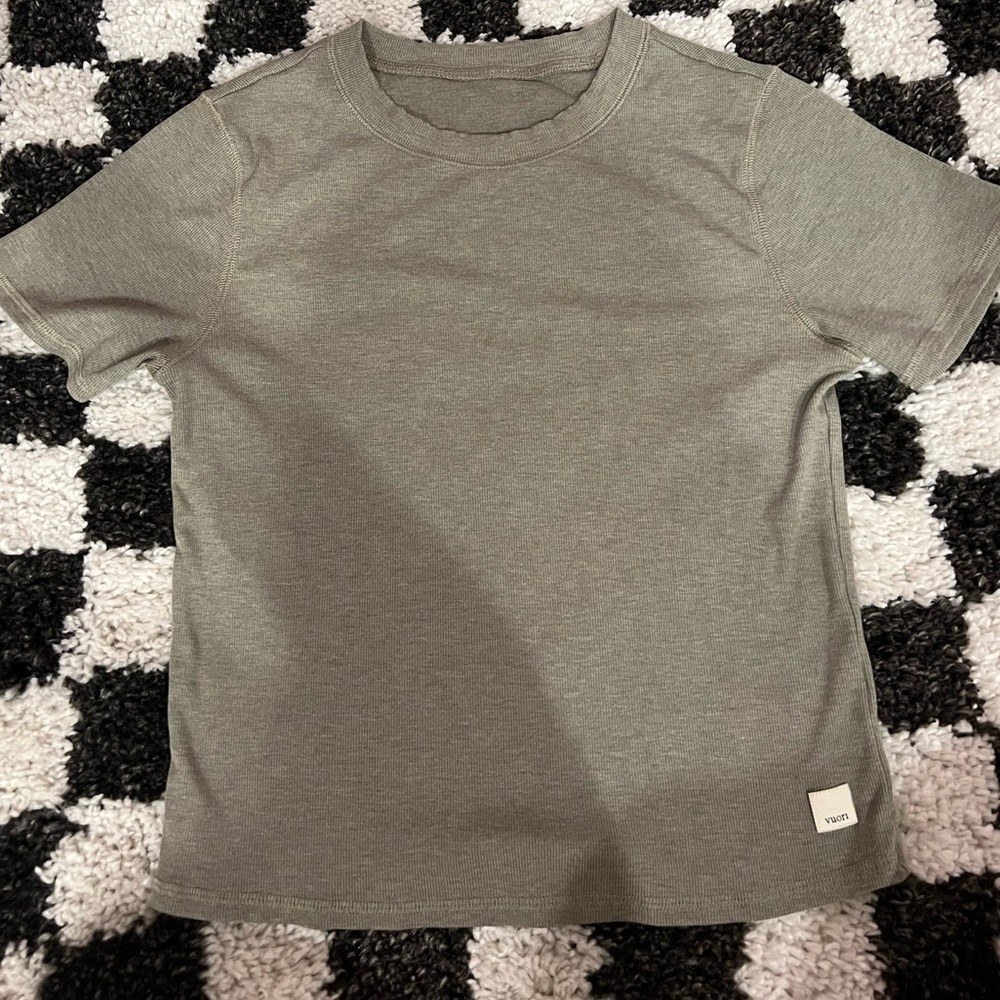 Vuori fitted tee